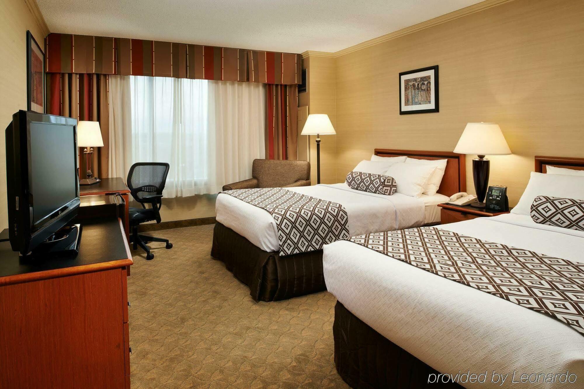 Crowne Plaza Auburn Hills, An Ihg Hotel Екстер'єр фото